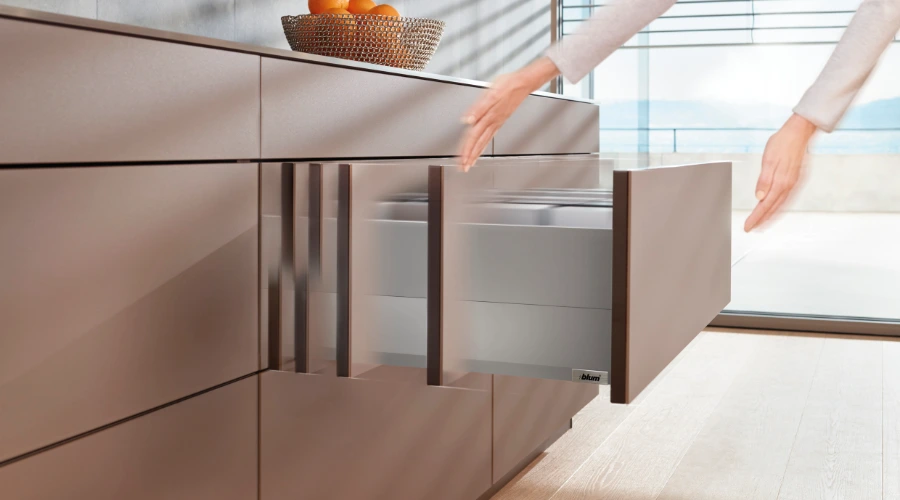 MERIVOBOX BLUMOTION